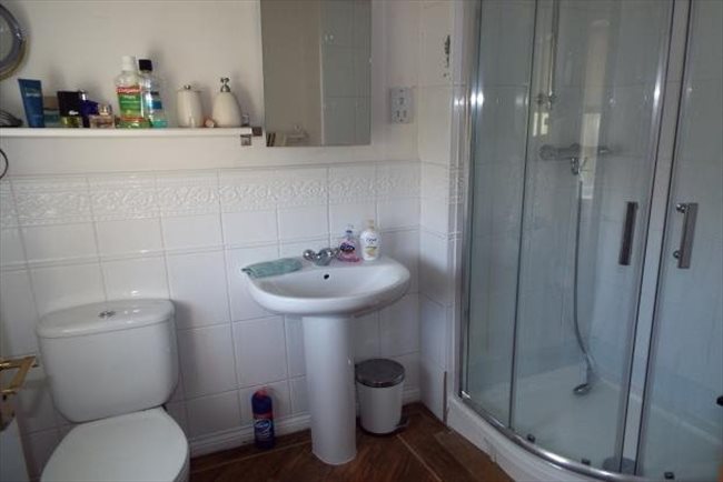 Room to rent in Croxteth - Professional houseshare Kirkby - close to AIntree hospital - Image 8