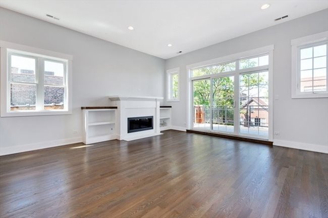 Room for rent in Ukrainian Village - West Town Room For Rent - Image 3