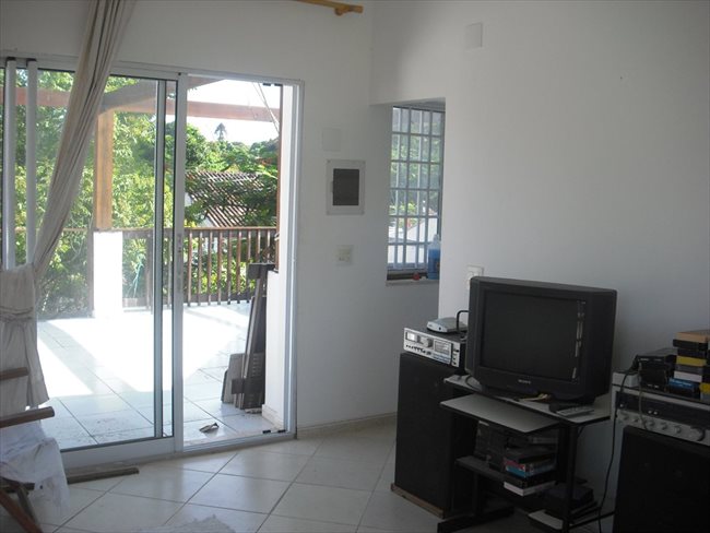 Aluguel kitnet e Quarto em Taquara - aluga-se quarto individual em casa na Taquara | EasyQuarto - Image 1