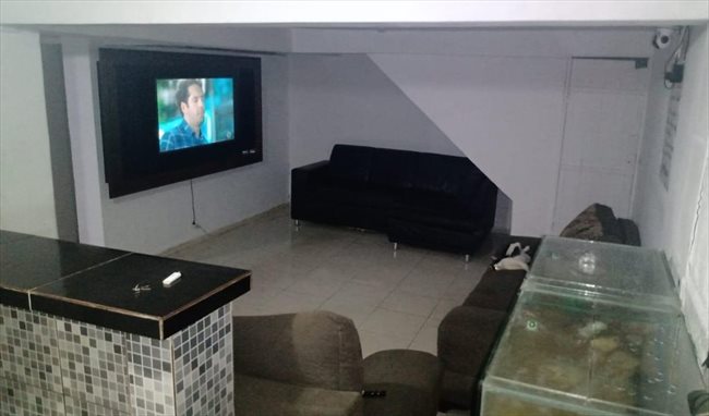 Aluguel kitnet e Quarto em Guarulhos - ALUGA-SE QUARTOS PARA RAPAZES EM GUARULHOS! | EasyQuarto - Image 1