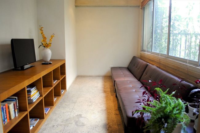 Habitacion en arriendo en Bogotá - Aparta-Estudio Privado Sencillo en La Macarena | CompartoApto - Image 4