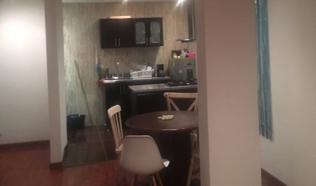 Habitacion en arriendo en Bogotá - Magnífica habitación en la Macarena en amplio apto | CompartoApto - Image 5