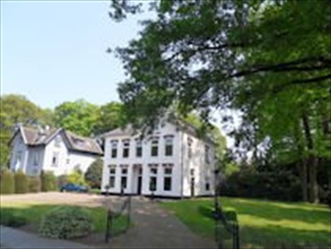 Kamers te huur in Ede - Zeer nabij NS station, in chr. studentenhuis; kamer 26m2 | EasyKamer - Image 1