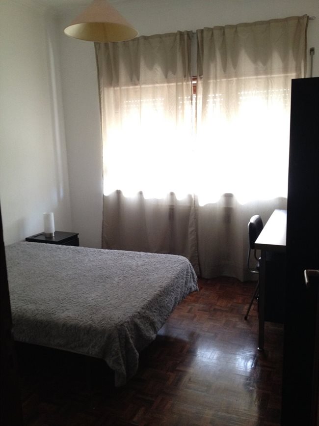 Alugo Quarto em Coimbra - Quarto para rapaz na Rua Alberto Oliveira, Coimbra | EasyQuarto - Image 2