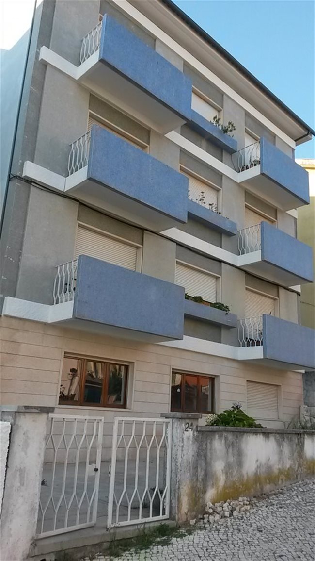 Alugo Quarto em Coimbra - Quarto para rapaz na Rua Alberto Oliveira, Coimbra | EasyQuarto - Image 5