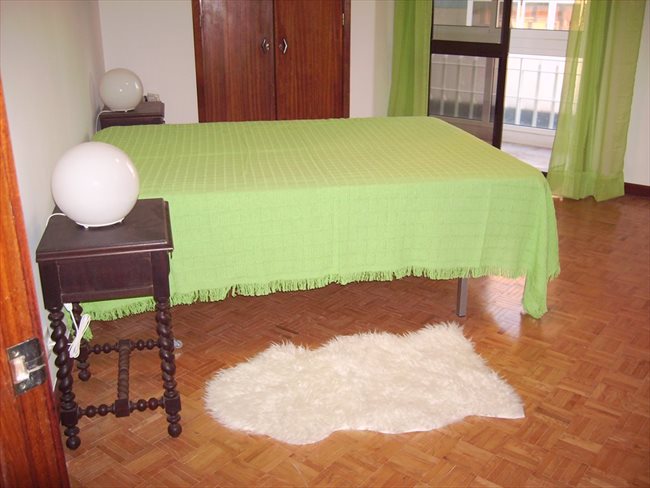 Alugo Quarto em Lisboa - Quarto em Alvalade - Lisboa | EasyQuarto - Image 1