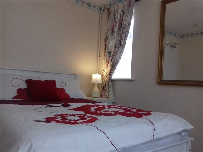 Room to rent in Duston - PARKING,FAST WIFI,REFURBISHED HOUSE NEAR SIXFILDS - Image 4