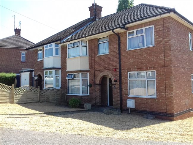 Room to rent in Duston - PARKING,FAST WIFI,REFURBISHED HOUSE NEAR SIXFILDS - Image 7