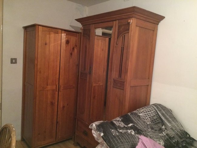 Room to rent in Hammersmith - rent a large room in Hammersmith - Image 7