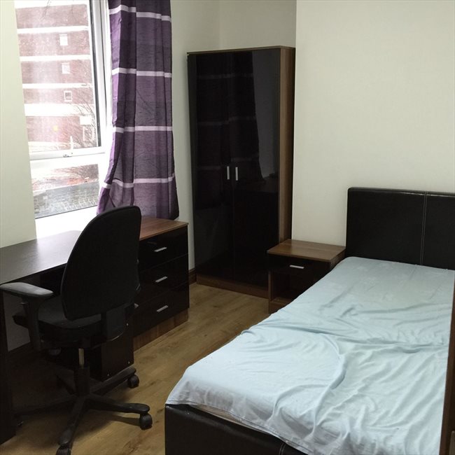 Room to rent in Adamsdown - ROOM TO LET ,STUDENT ONLY - Image 5