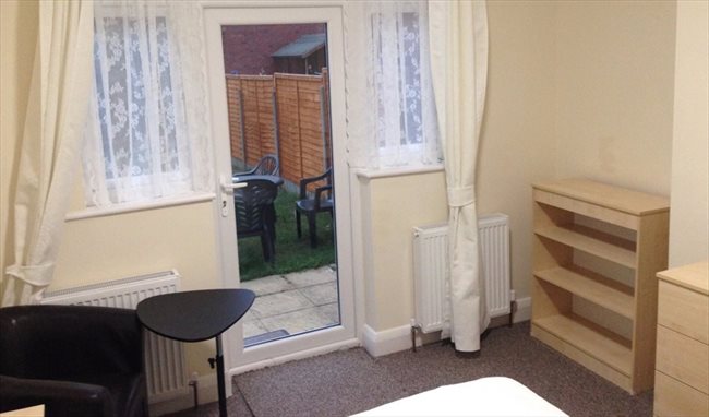 Room to rent in Tooting - 4 Double Rooms Available near Mitcham Eastfield - Image 6