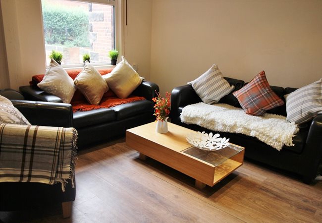 Room to rent in Headingley - Modern and Central Headingley Student House Share Available from 1st July BILLS INCLUDED - Image 1