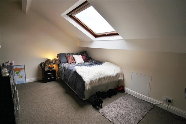 Room to rent in Headingley - Modern and Central Headingley Student House Share Available from 1st July BILLS INCLUDED - Image 2