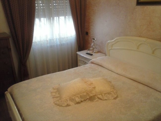 Stanze e Posti Letto in Affitto - Casilino Prenestino - affittasi camera matrimoniale | EasyStanza - Image 1