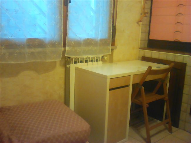 Stanze e Posti Letto in Affitto - Casilino Prenestino - affittasi camera uso singolo | EasyStanza - Image 2
