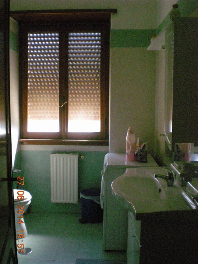 Stanze e Posti Letto in Affitto - Casilino Prenestino - TOR VERGATA AFFITTASI A STUDENTESSE STANZE SINGOLE | EasyStanza - Image 4