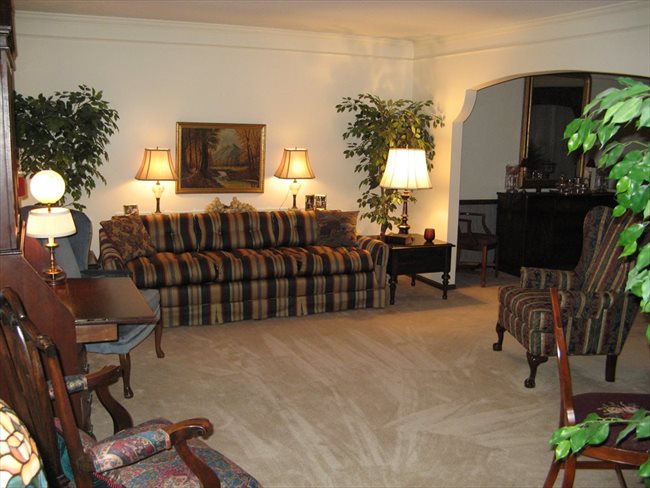 Room for rent in Overland Park - Fully furnished, All Utilities, HouseKeeper, Exercise Equipment and HS Internet Included - Image 7
