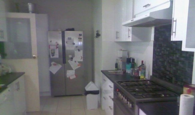 Room to rent in Araluen - Large House for Easy Going Professionals - Image 5