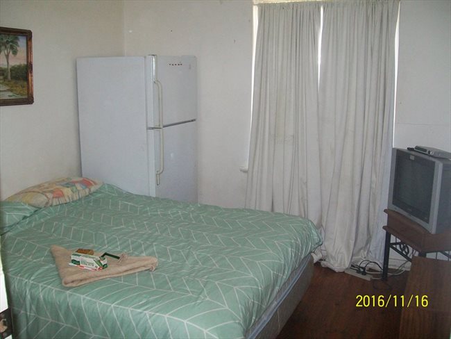 Room to rent in Elizabeth Town - Comfortable Budget Accomodation - Image 4