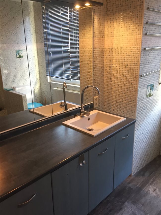 Colocation à Braine-l'Alleud - !!!! Nouvelle chambre de libre !!!!Chambre dans magnifique duplex - ! | Appartager - Image 3