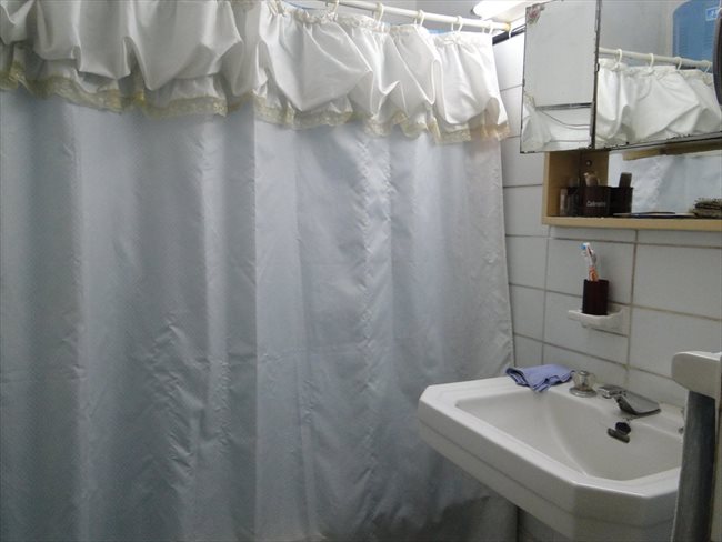 Habitacion en alquiler en Buenos Aires - Prolijo y amplio cuarto en un departamento Almagro | CompartoDepto - Image 4