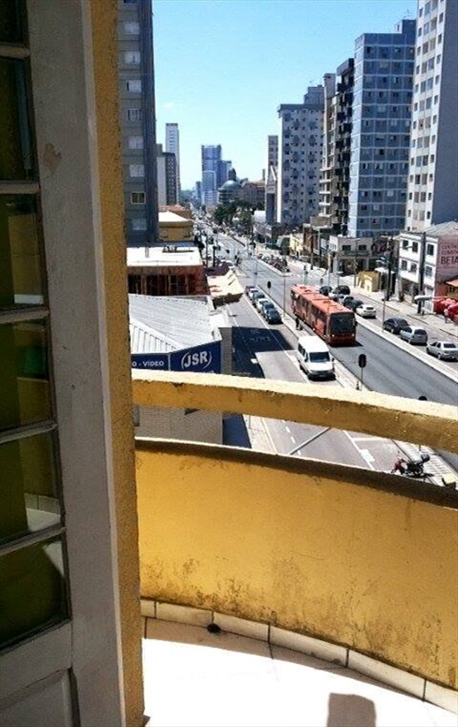 Aluguel kitnet e Quarto em Curitiba - Temos quarto vago por 700 | EasyQuarto - Image 1