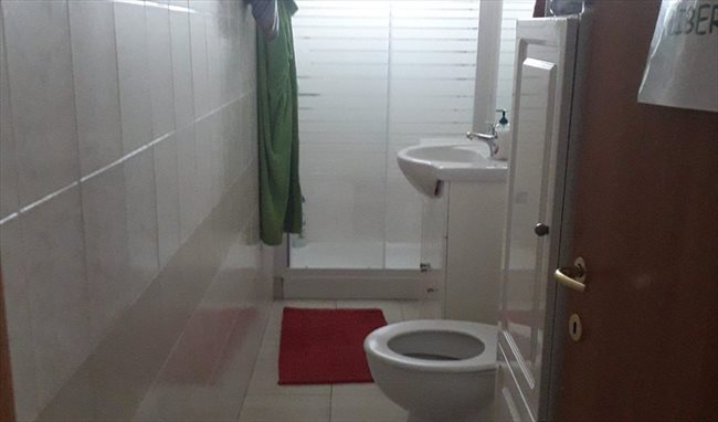 Stanze e Posti Letto in Affitto - Beinasco - posto letto in camera singola | EasyStanza - Image 3