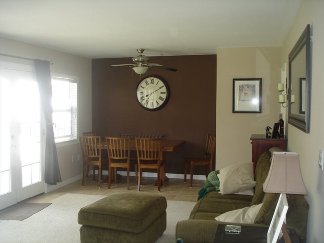 Room for rent in Moorpark - Cute 3 bedroom house, looking for a 3rd housemate - Image 1