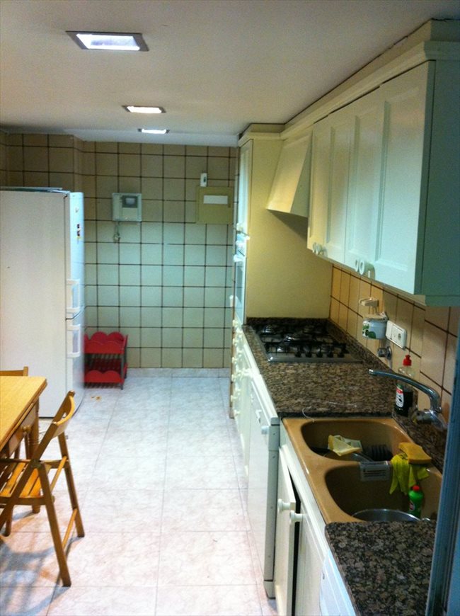 Piso Compartido en Valencia - alquiler Habitacion Estudiantes | EasyPiso - Image 3