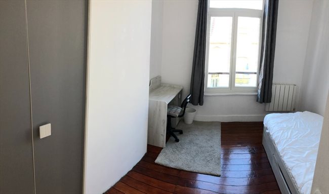 Colocation à Rue Frans Binjé, Schaerbeek - Chambre étudiante/stagiaire dans triplex (Ch.2) | Appartager - Image 6