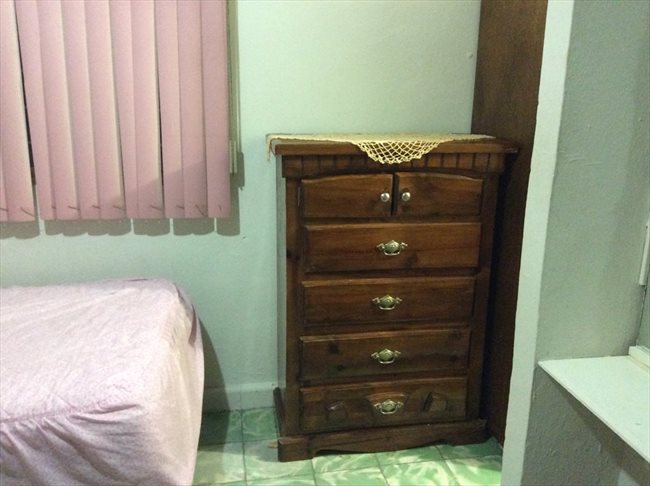 Cuarto en renta en Calle Ignacio Vallarta, Monterrey - Asistencia señoritas foráneas | CompartoDepa - Image 4