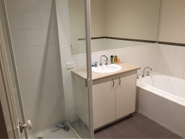 Room to rent in Figtree Walk, Lyndhurst - $200 includes gas water & electricity - Image 2