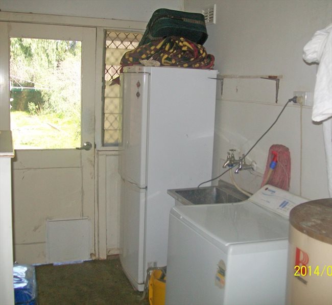 Room to rent in Donhead Street, Elizabeth - Comfortable Stable Budget Accomodation - Image 5