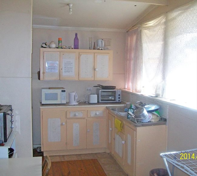 Room to rent in Donhead Street, Elizabeth - Comfortable Stable Budget Accomodation - Image 7