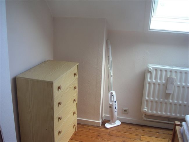 Colocation à Rue des Confédérés, Bruxelles - Appartement meublé quartier des squares - métro | Appartager - Image 2