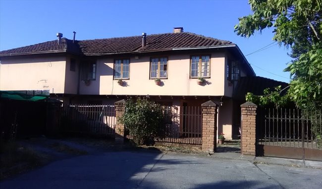 Pieza en arriendo en Esmeralda, Chillan - Comparto Casa cerca Universidad de Concepción | CompartoDepto - Image 1