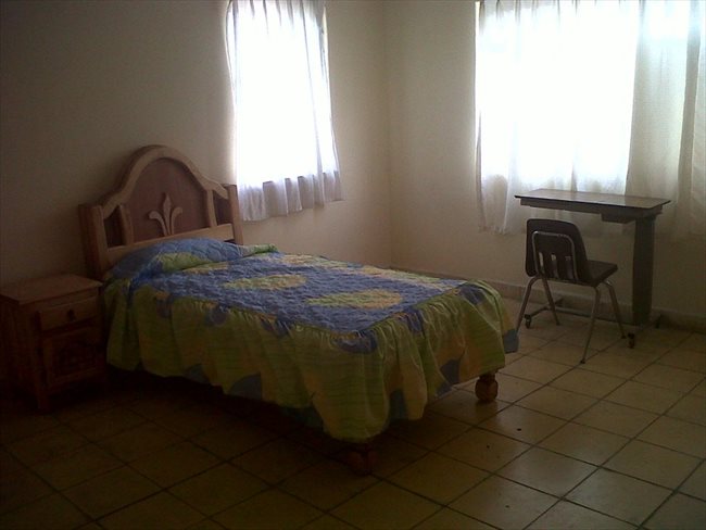 Cuarto en renta en Avenida Cuauhtémoc, San Luis Potosí - RENTA DE CUARTOS AMUEBLADOS | CompartoDepa - Image 8