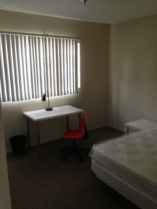 Room for rent in Bay Street, Ocean Park - SHARED ROOM FOR FEMALE - Image 3