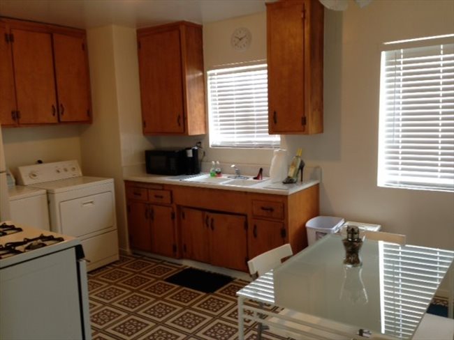 Room for rent in Bay Street, Ocean Park - SHARED ROOM FOR FEMALE - Image 4
