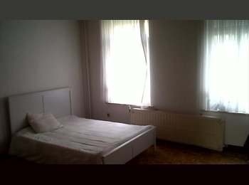 Appartager BE - Double room to rent in Brussels for a professional, Etterbeek - 450 € pm