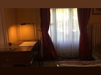 Appartager BE -  CHAMBRE  MEUBLEE A IXELLES/UCCLE/LOUISE/ULB/VUB, Ixelles-Elsene - 650 € pm