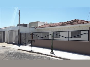 EasyQuarto BR - HOME FLAT PENSAO UNIVERSITARIAS UNESP ou UNIMAR, Marília - R$ 650 Por mês