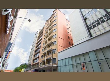 EasyQuarto BR - Flat no centro de Curitiba!, Curitiba - R$ 590 Por mês