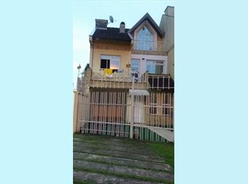 EasyQuarto BR - Casa Feminina com quartos disponiveis para locação.. excelente moradia, Curitiba - R$ 500 Por mês