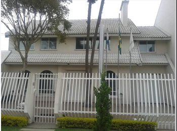 EasyQuarto BR - Quartos de alto padrão em bairro Classe A, Curitiba - R$ 450 Por mês