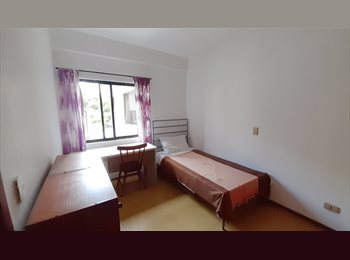 EasyQuarto BR - Quarto  Solteiro com Banheiro Privativo no Água Verde, Curitiba - R$ 900 Por mês