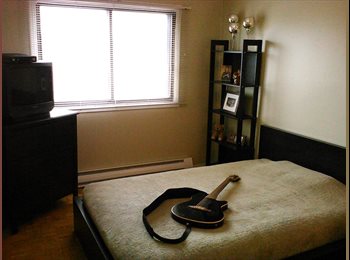 EasyRoommate CA - Belle Chambre Ensoleille a Louer Proche de l'Universite de Montreal, Montréal - $400 pcm