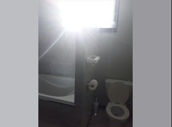 EasyRoommate CA - looking for male roommate, Regina - $600 pcm