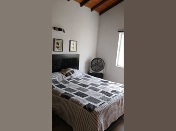 CompartoApto CO -  HABITACION BAÑO INTERNO Y PARQUEADERO , Barranquilla - COP$750.000 por mes