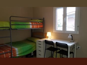 EasyPiso ES - GRANADA | Room or  habitacion in Centre, Granada - 285 € por mes